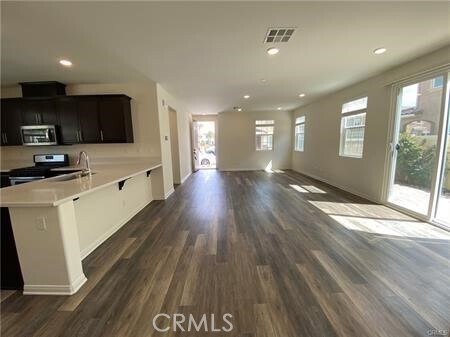 Building Photo - 5945 Silveira St