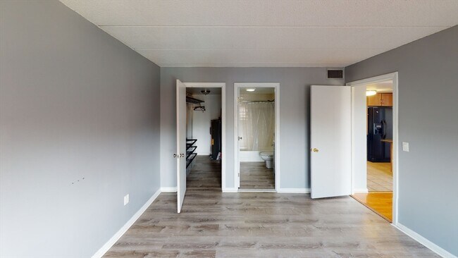 Building Photo - 85 Brainerd Rd