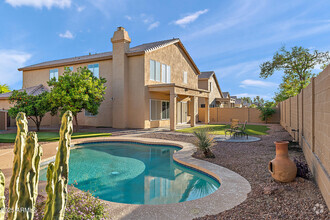 Building Photo - 4556 E Madre Del Oro Dr