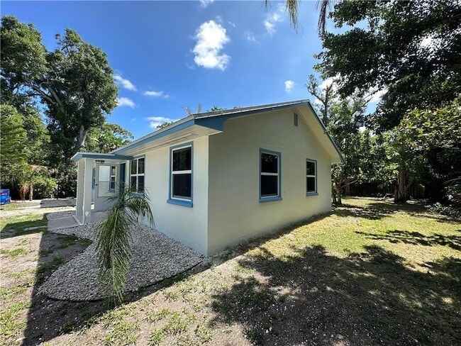 Building Photo - 1644 26th Ave