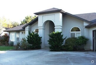 Building Photo - 1532 W Powder Ct