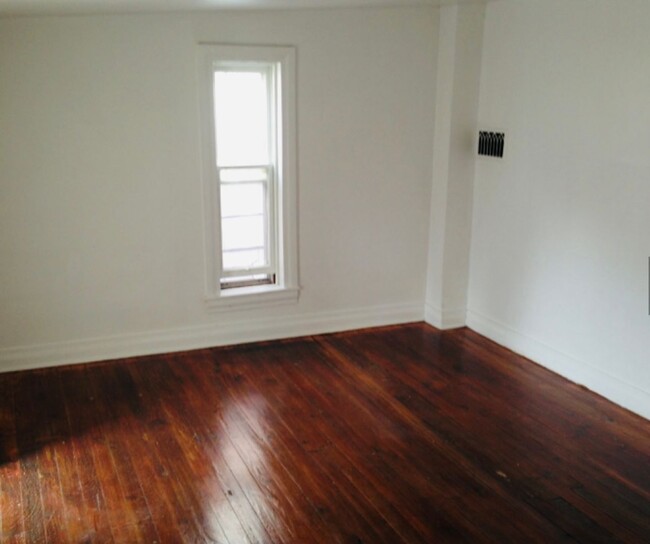 Foto del edificio - Spacious 3 bedroom 1 Bath - York City SD