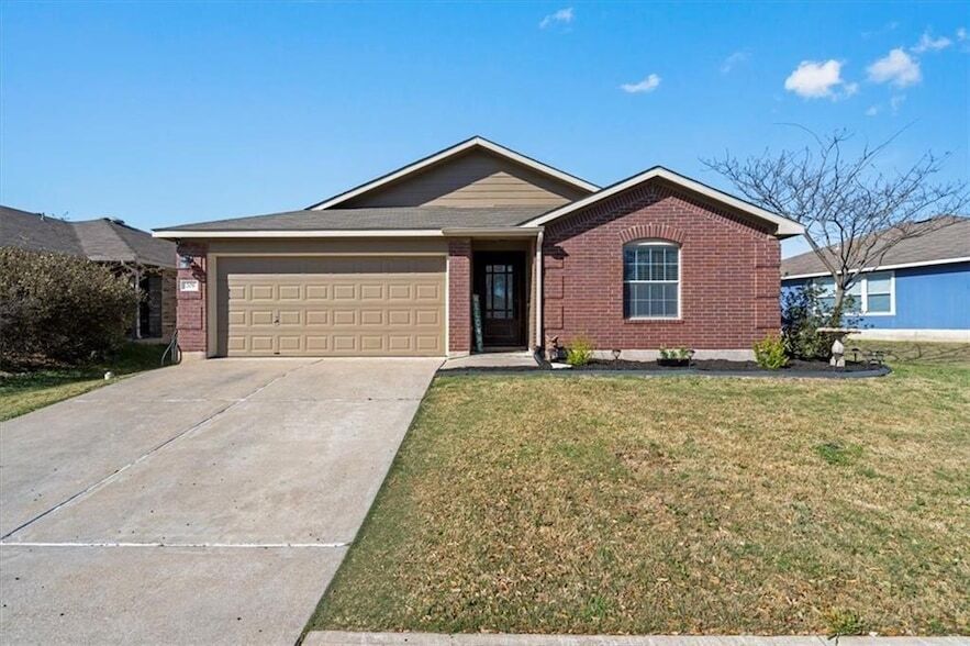 Primary Photo - 208 Rock Hound Ln