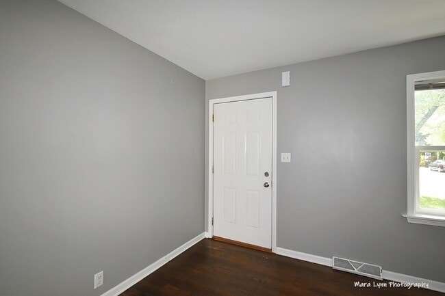 Building Photo - 307 Hillside Pl