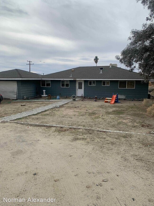 Foto del edificio - 3 br, 2 bath House - 13771 DOGWOOD ST