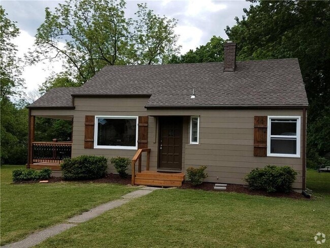 1120 NE Davidson Ct