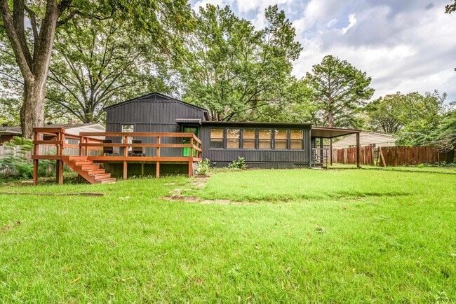 Building Photo - 449 Green Acres Rd