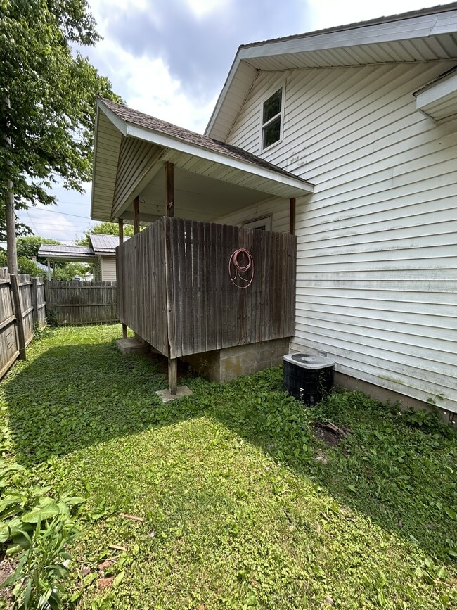 Foto del edificio - 1030 W 17th St