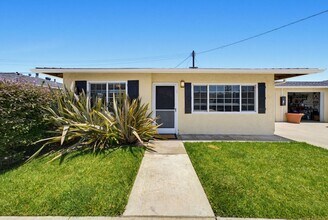 Building Photo - 718-720 Williams Drive