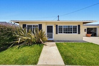 Building Photo - 718-720 Williams Drive