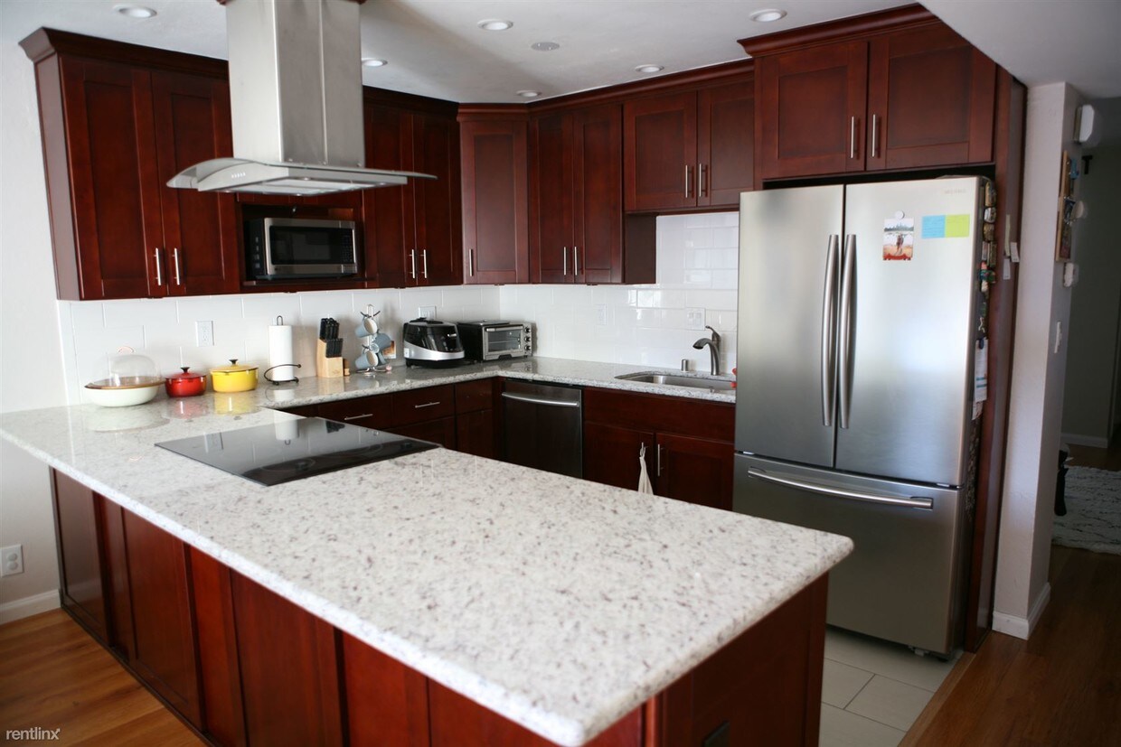 Primary Photo - 1822 Pomar Way