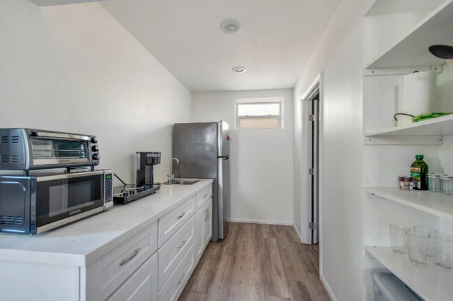 Building Photo - 116 Alta Mesa Dr