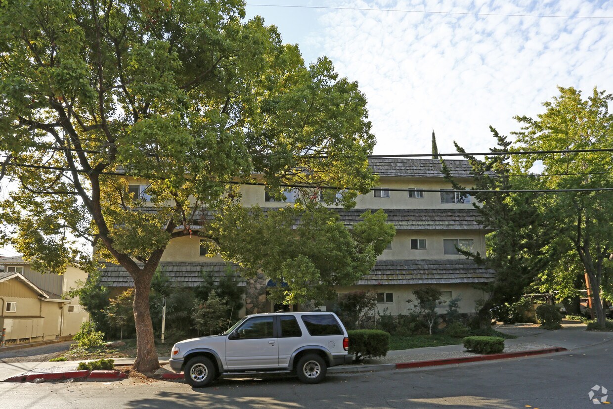 Foto del edificio - The Glen Creek