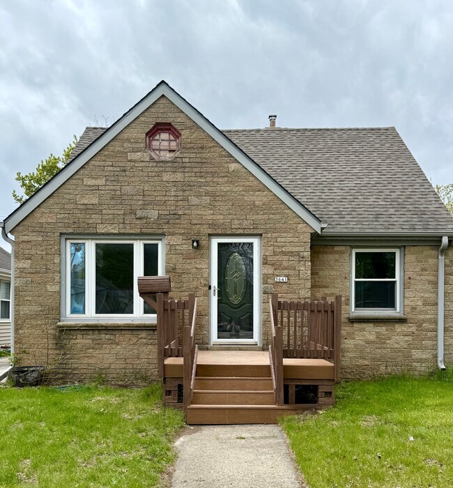 Building Photo - 3641 N 93rd St