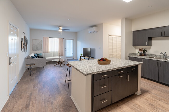 Building Photo - Villa Annette Apartment Homes