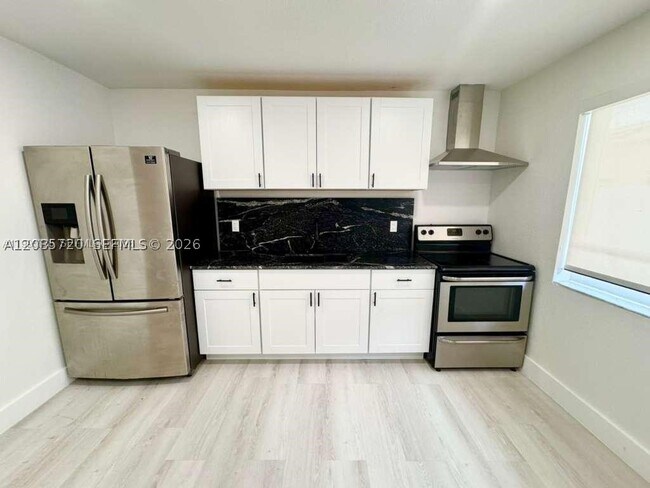 Foto del edificio - 230 E 56th St