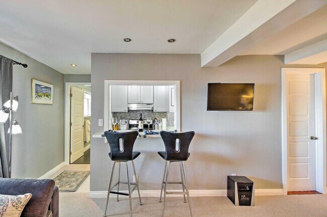 Foto del edificio - 60 Belvedere Ave