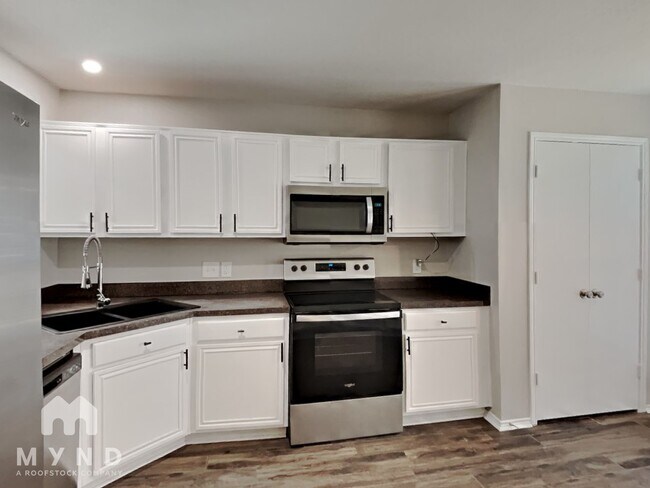 Foto del edificio - 10229 Dallam Ln