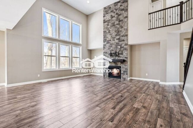 Foto del edificio - Stunning 5 Bed/4 Bath Single Family Home i...