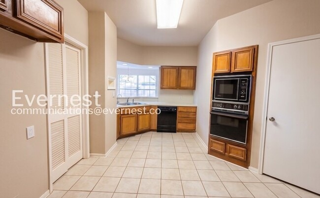 Foto del edificio - 3103 Hazy Park Dr