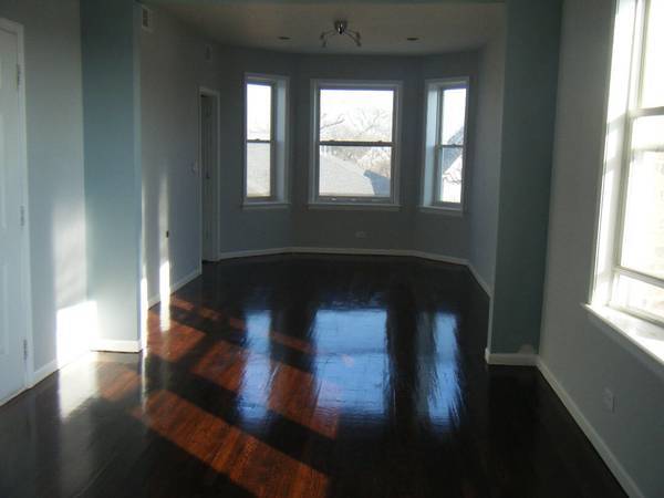 Building Photo - 1722 N Troy St