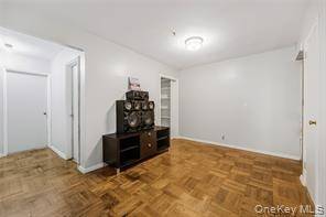 Foto del edificio - 1234 Midland Ave