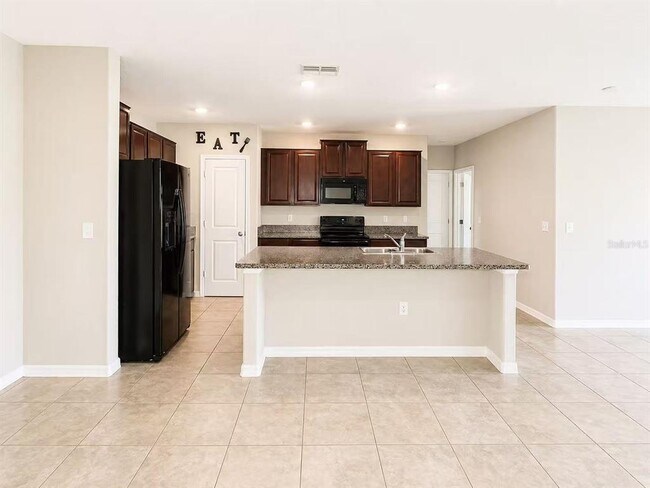 Foto del edificio - 7406 Rosy Periwinkle Ct