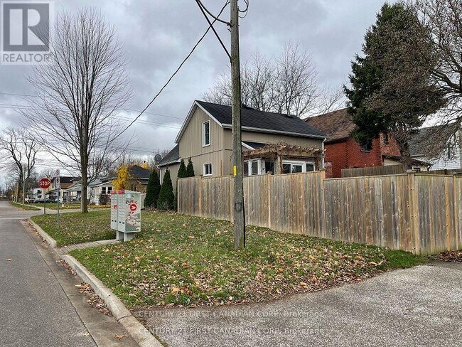 Photo du bâtiment - 64 Edward St