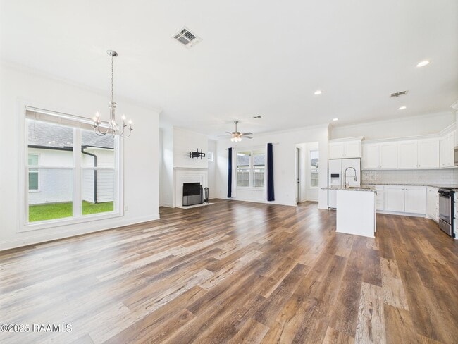 Building Photo - 108 Easy Rock Landing Dr