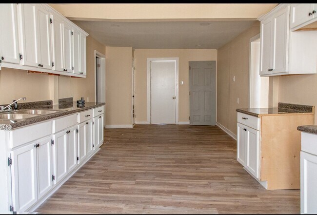 Foto del edificio - 1438 N 43rd St