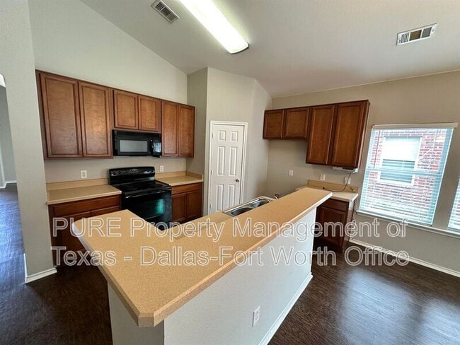 Building Photo - 5033 Caraway Dr