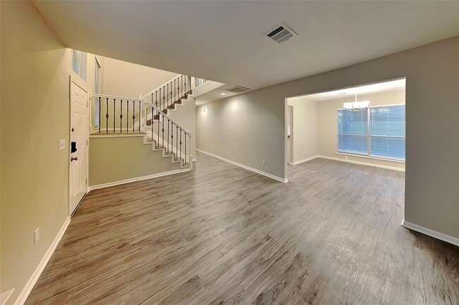 Building Photo - 9530 Cabin Creek Dr