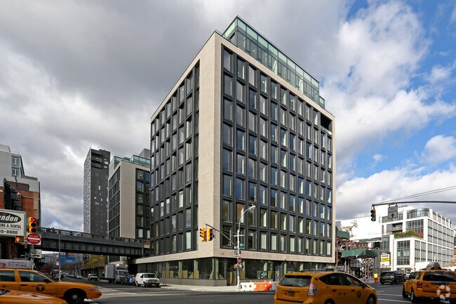 Building Photo - 155 10th Ave