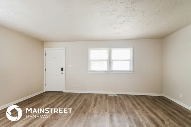 Building Photo - 8161 Schoen Dr