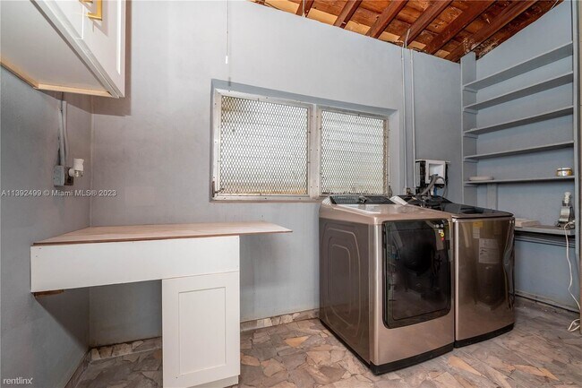 Foto del edificio - 3 br, 2 bath House - 101 NE 16th Ct