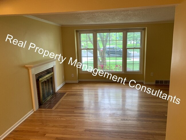 Building Photo - Unique 4-Bed Prairie Village Home