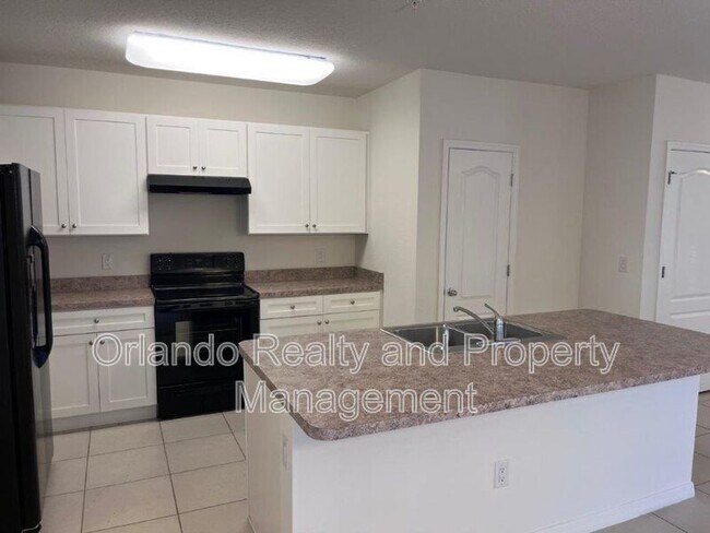 Foto del edificio - 4812 Riverwalk Dr