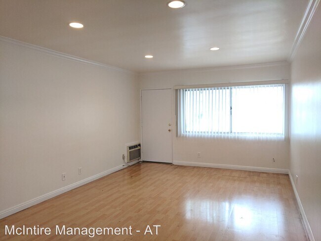 Foto del edificio - 1332 E Broadway