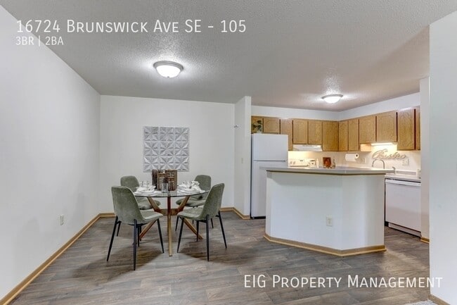 Building Photo - 16724 Brunswick Ave SE