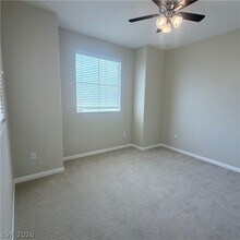 Building Photo - 7312 W Mesa Vista Ave