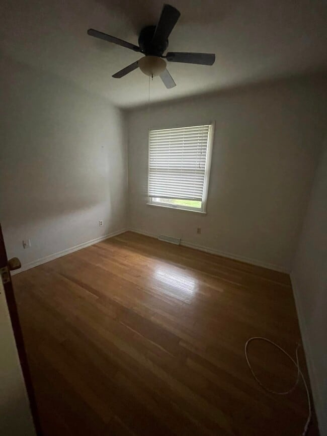 dormitorios - 1506 Tamarack Rd