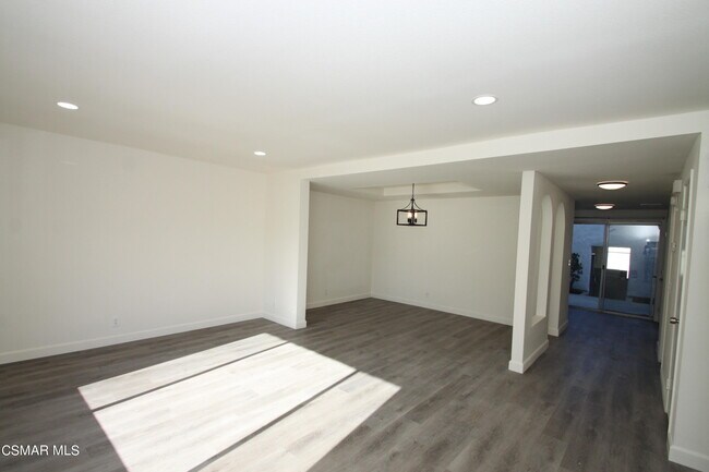 Foto del edificio - 291 Green Moor Pl