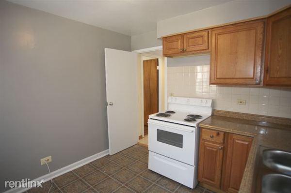 Building Photo - 2115 W Farragut