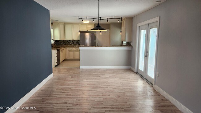 Building Photo - 179 Clairbourne Ave