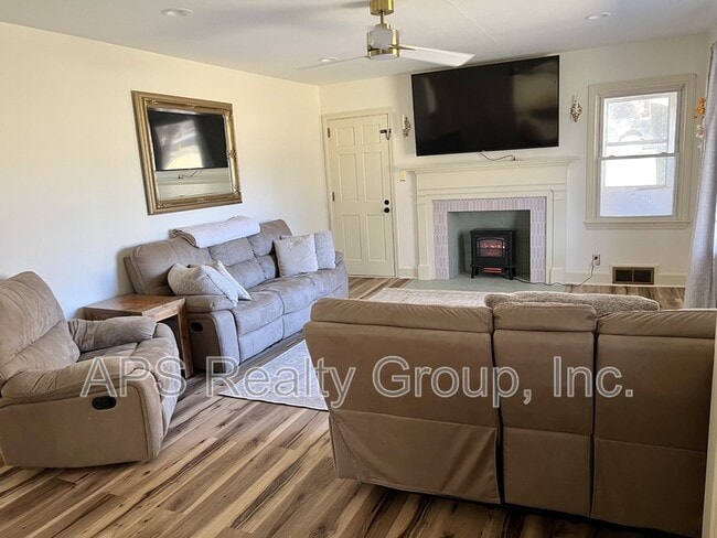 Building Photo - 5144 Sunrise Terrace