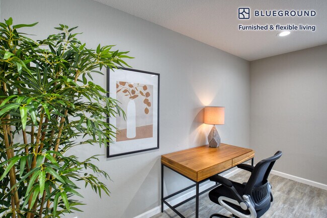 Building Photo - 295 Fanyon St