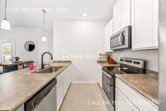 Building Photo - 4918 Via Sonoma Trail