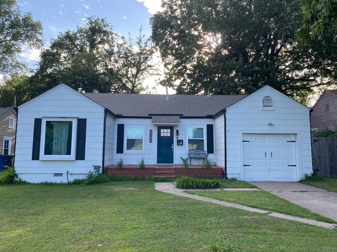 Foto principal - 1332 S Erie Ave