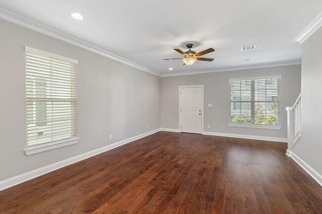 Foto del edificio - 1220 Pithon St