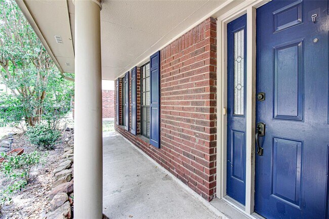 Building Photo - 95 W Stony Bridge Cir